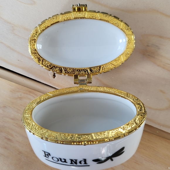 Demdaco hearts hinged Trinket Box - Picture 2 of 4